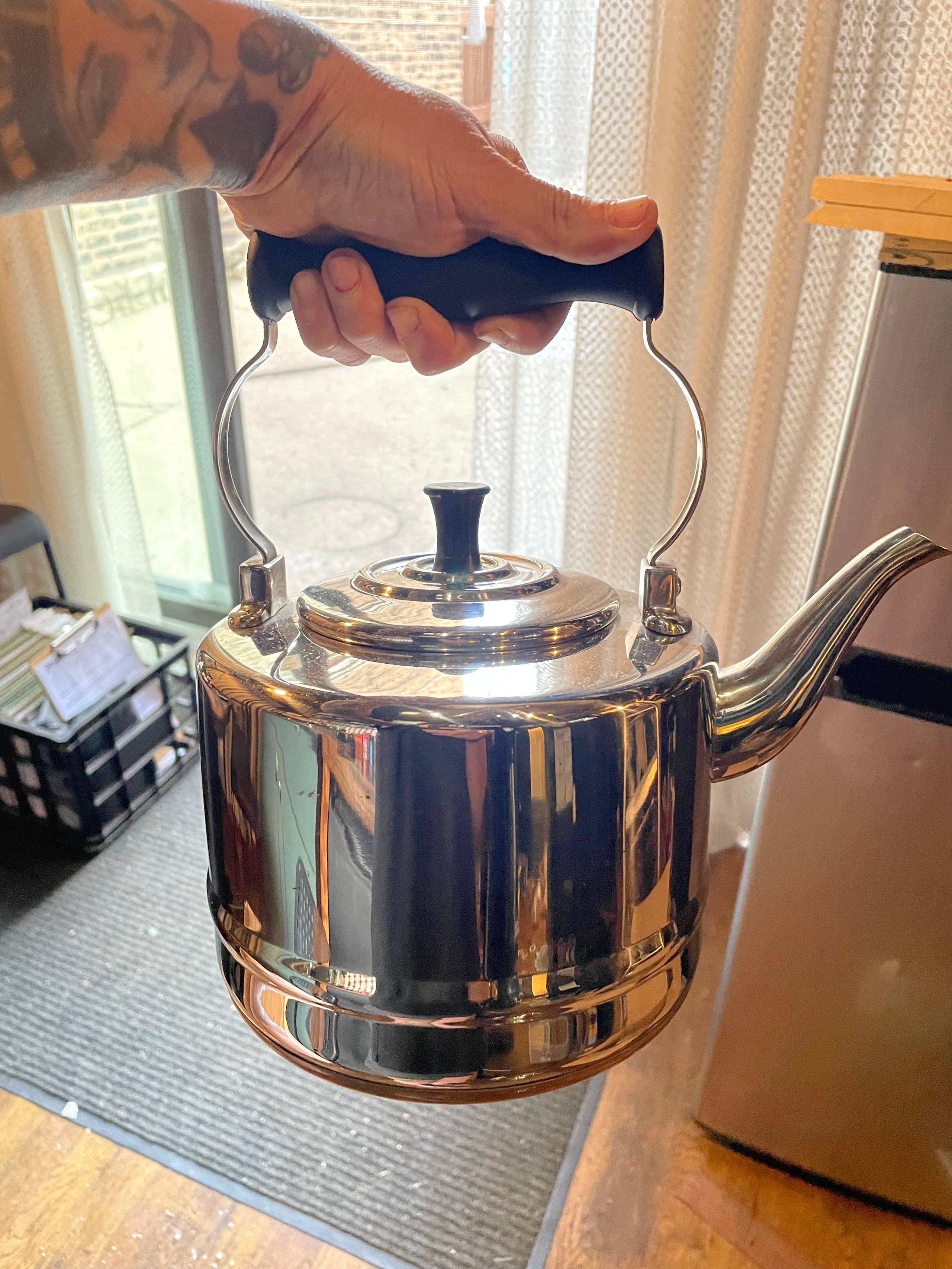 Bonjour 8 Cup Tea Kettle SPA SOCIAL